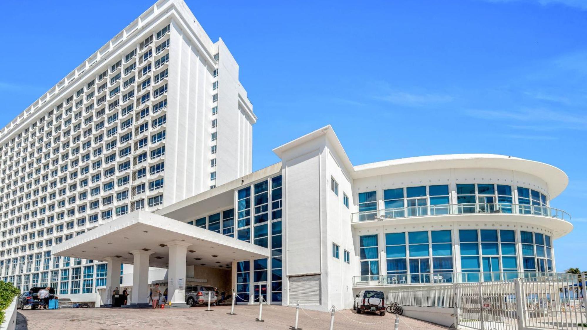 Seastays Apartahotel Miami Beach
